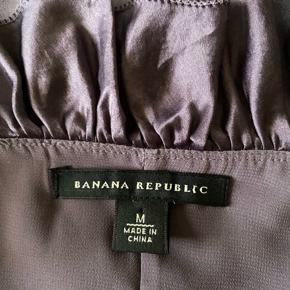 Banana Republic 100% silk purple tank top with ruffles detail women’s size M - Picture 6 of 8